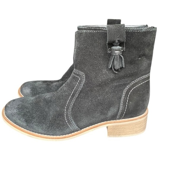 Crevo Linley Black Suede Distressed Booties I Size: 6 - Picture 2 of 11